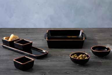 Calisto Terracotta Set Of 3 Dip Bowls With Tray In Black