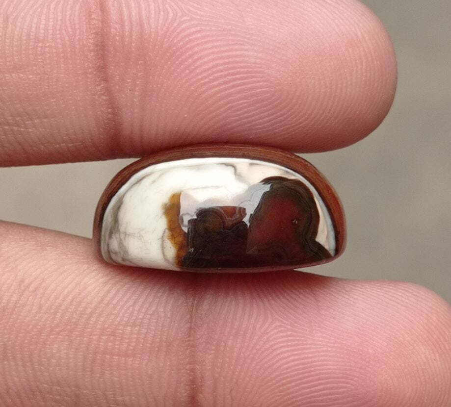 38ct Banded Agate with Wooden Texture - Sulaimani Aqeeq - 24x18x11mm