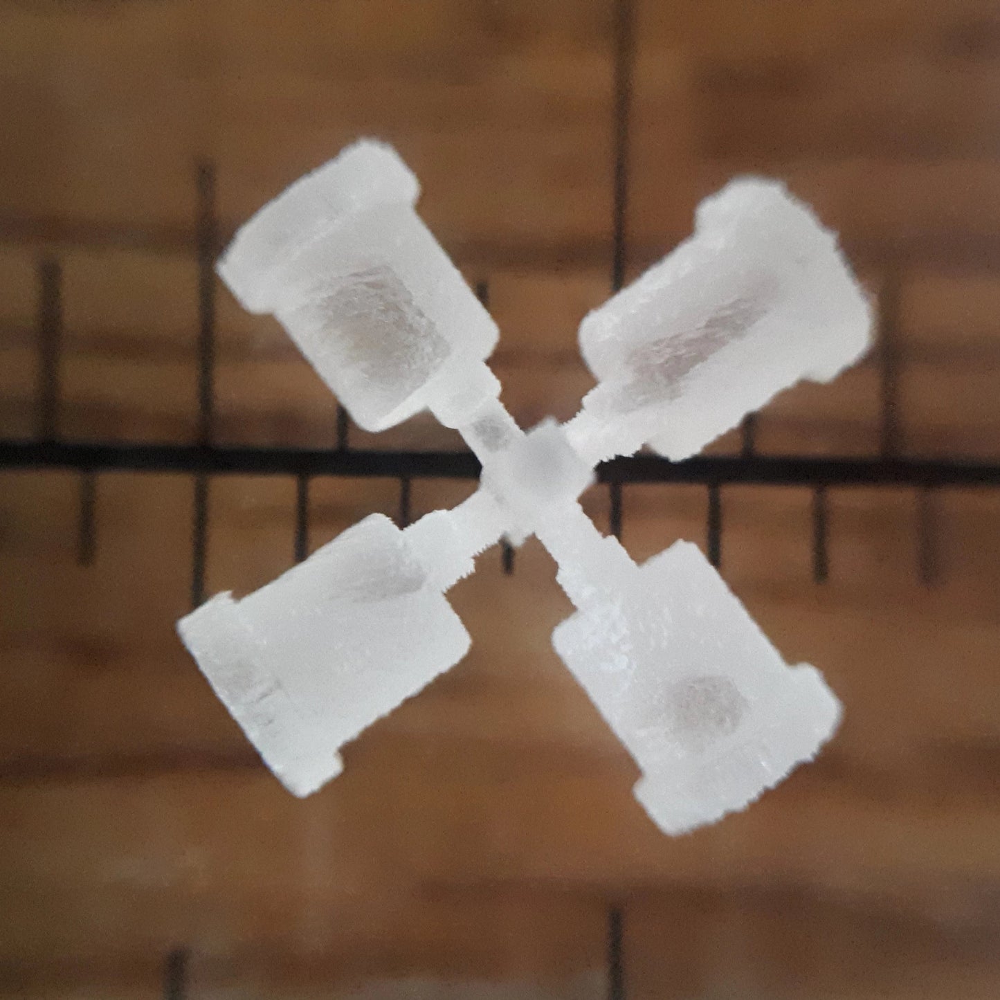 1:24th brake and clutch fluid reservoirs