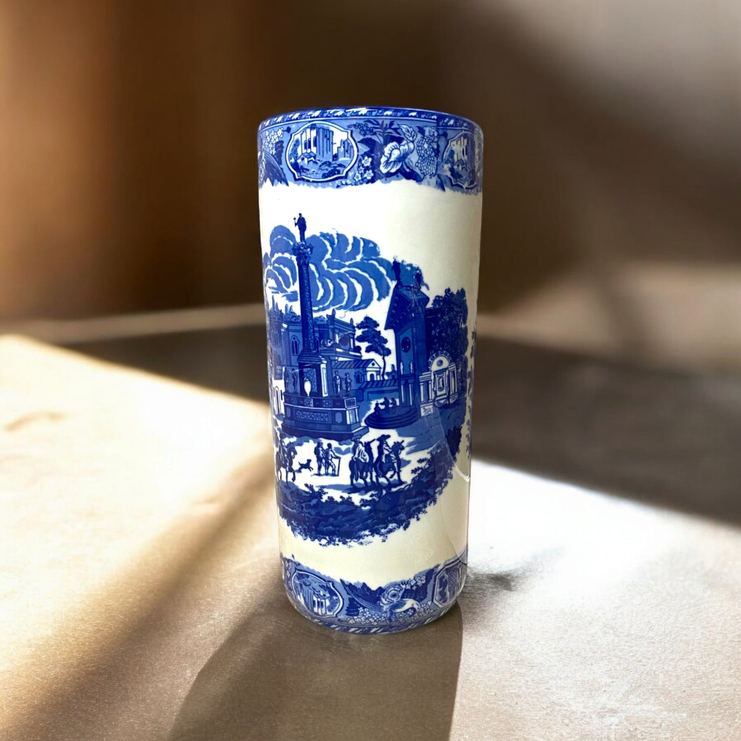 18" ROUND BLUE & WHITE UMBRELLA STAND