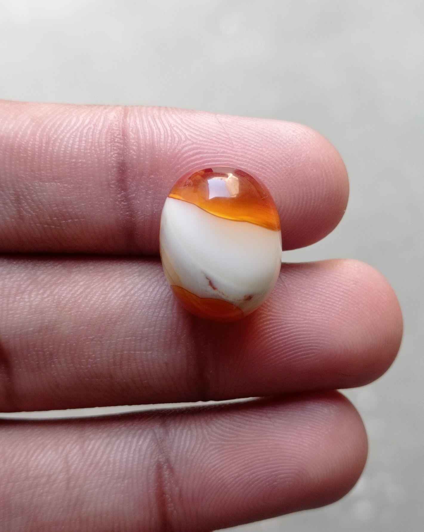 20.9ct Bi-Color Agate - Sulaimani Aqeeq - 19x15x9mm