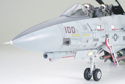 Tamiya 1/32 F-14A Tomcat Black Knights