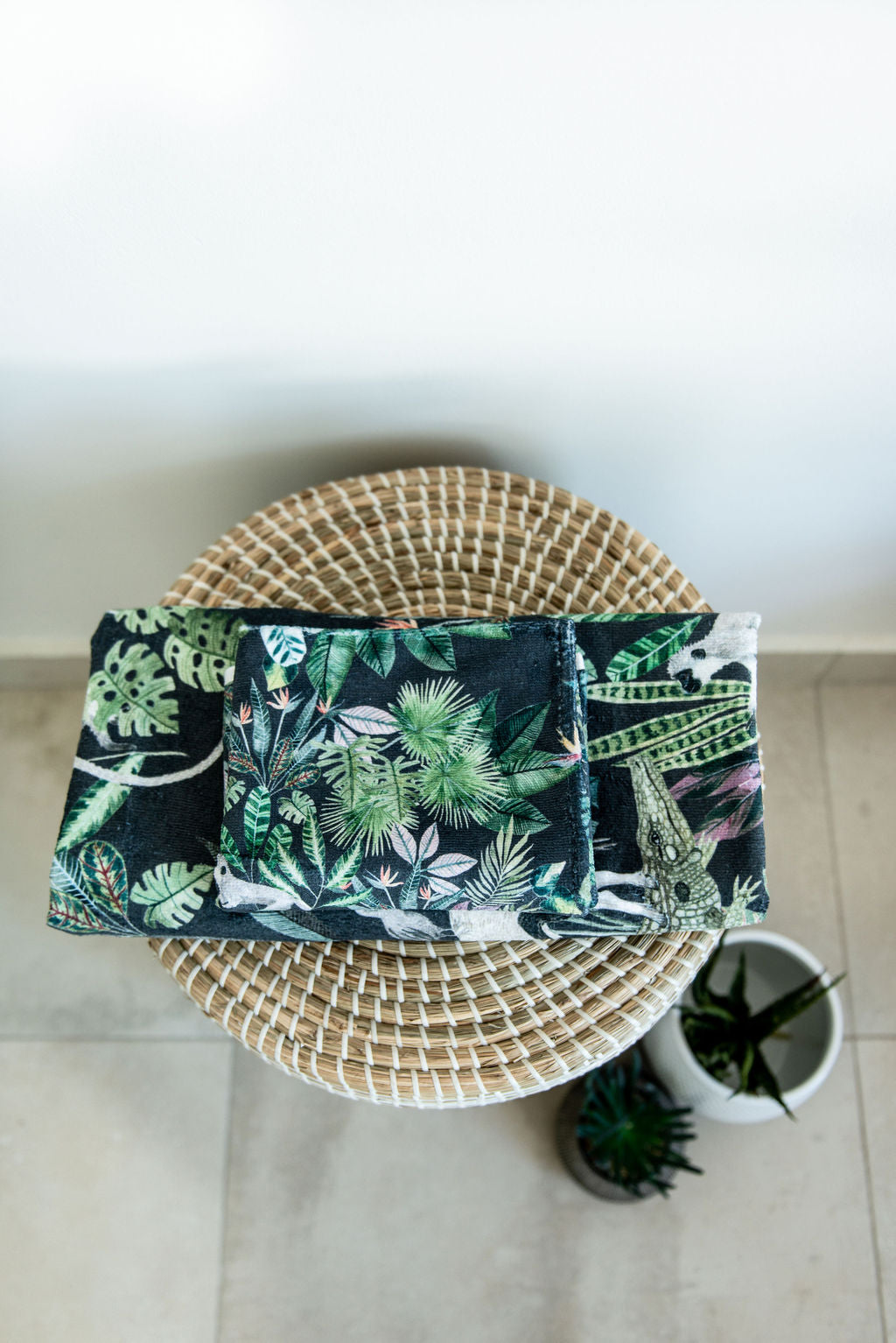 Jungle bathroom Towel