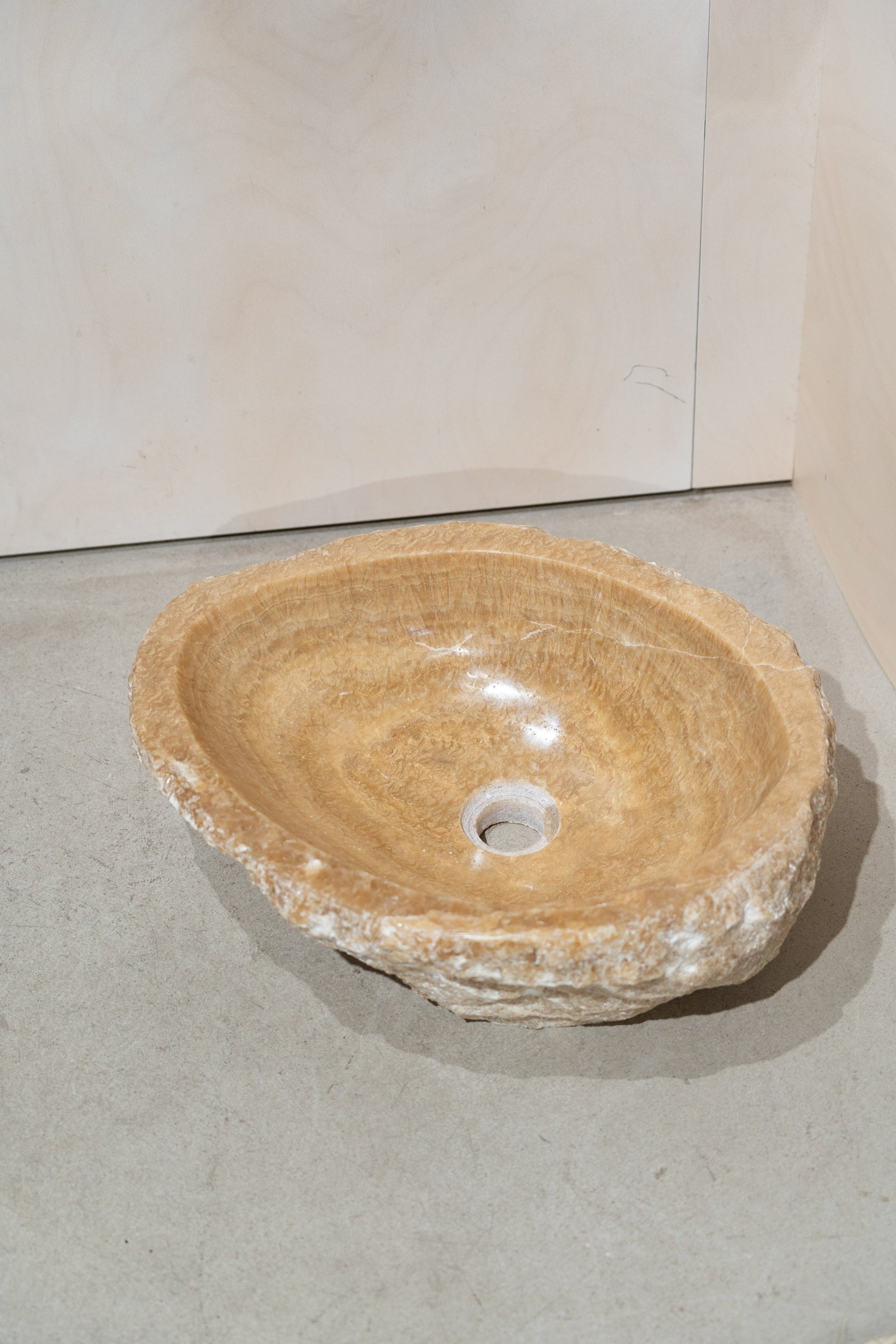 Natural Edge Onyx Wash Basin \ Sink