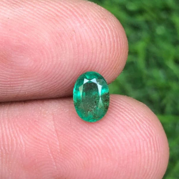 0.90Ct Emerald for sale - Budh Ratna - Zamurd - Pachu Stone, Markat Mani Stone - 8x6mm