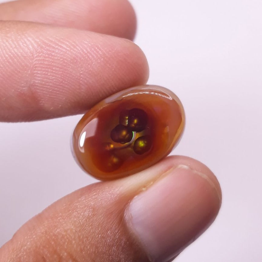 17.5ct Mexican Fire Agate suitable for Ring, Rare Fire Agate - Dimensions 21x14mm