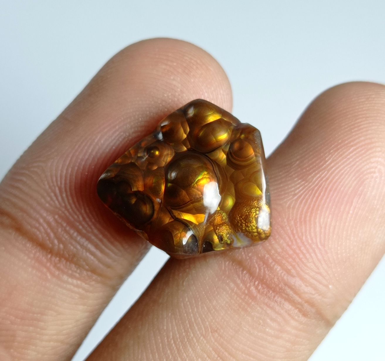 12.5ct Mexican Bubbly Fire Agate - Dimensions 18x16x6mm