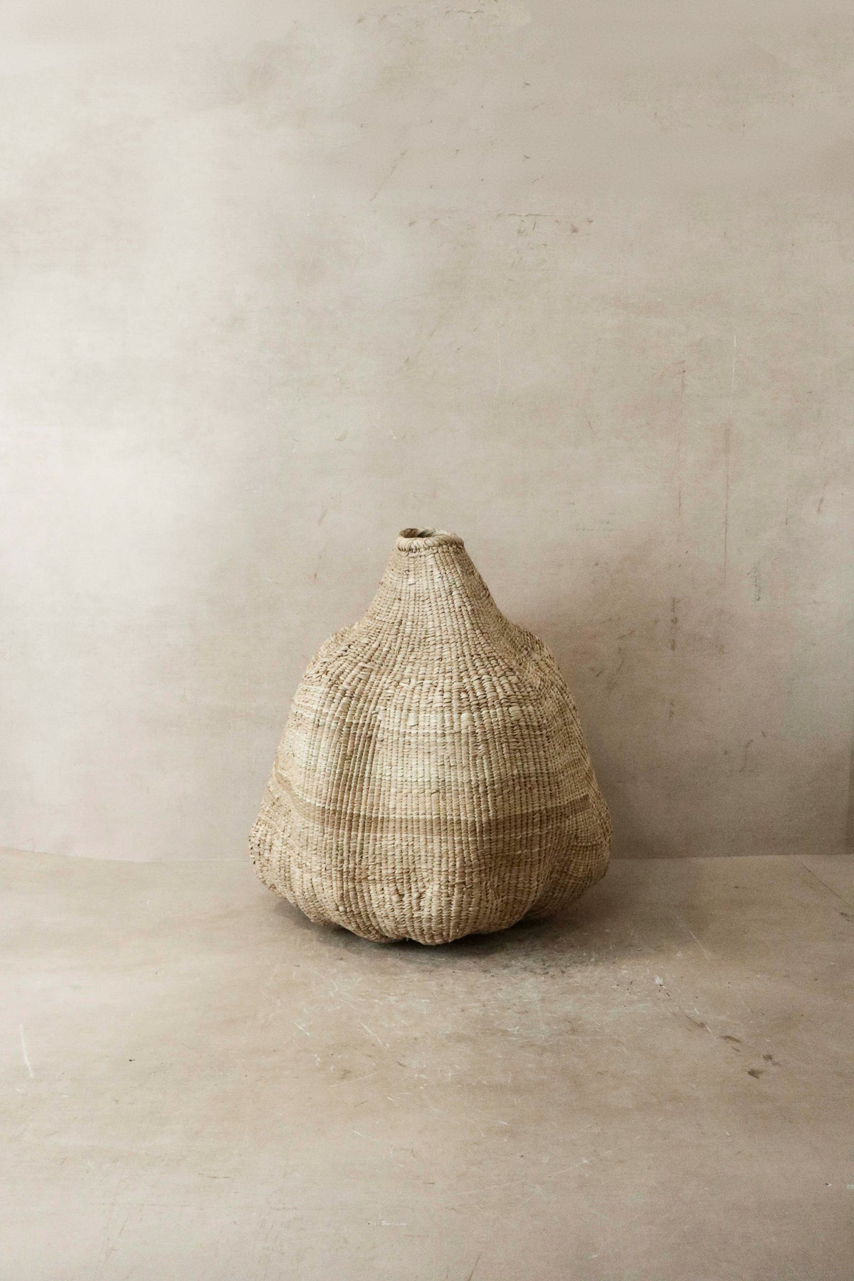 Garlic Gourd woven basket - Zimbabwe - 54.3