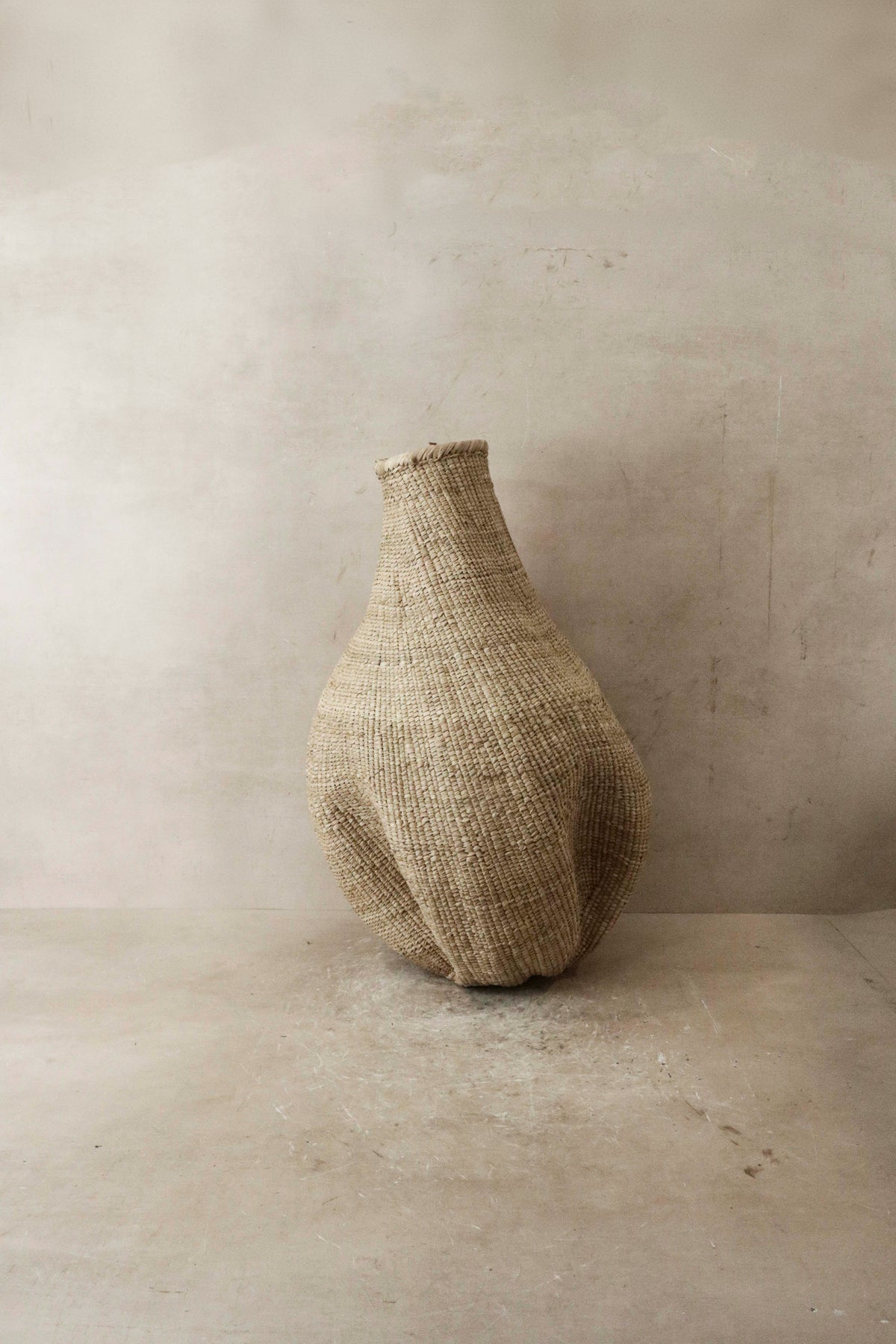 Garlic Gourd woven basket - Zimbabwe - 56.3