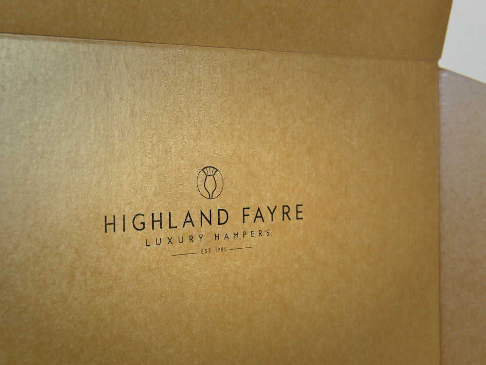 Sustainable Christmas Gift Box with Wine