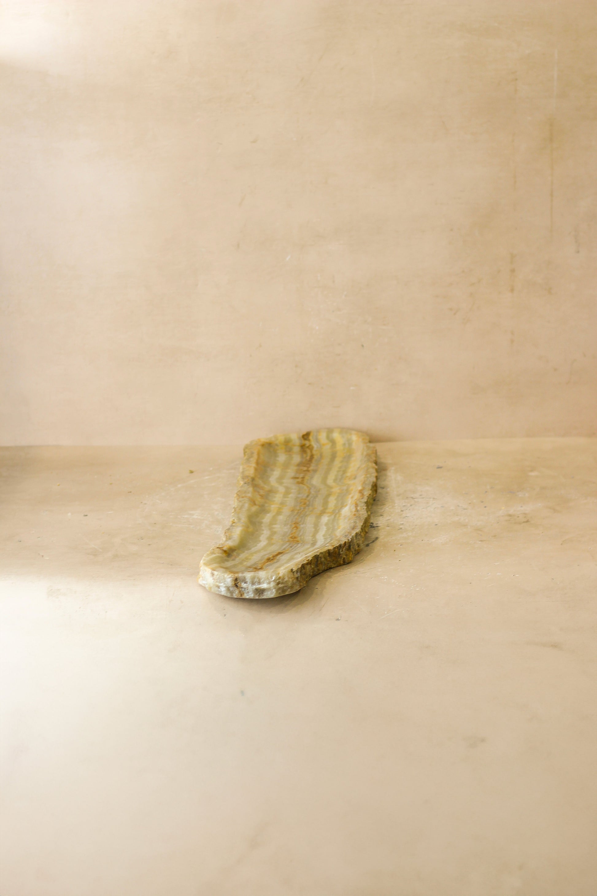 Premium Onyx Tray Raw Edge No 12