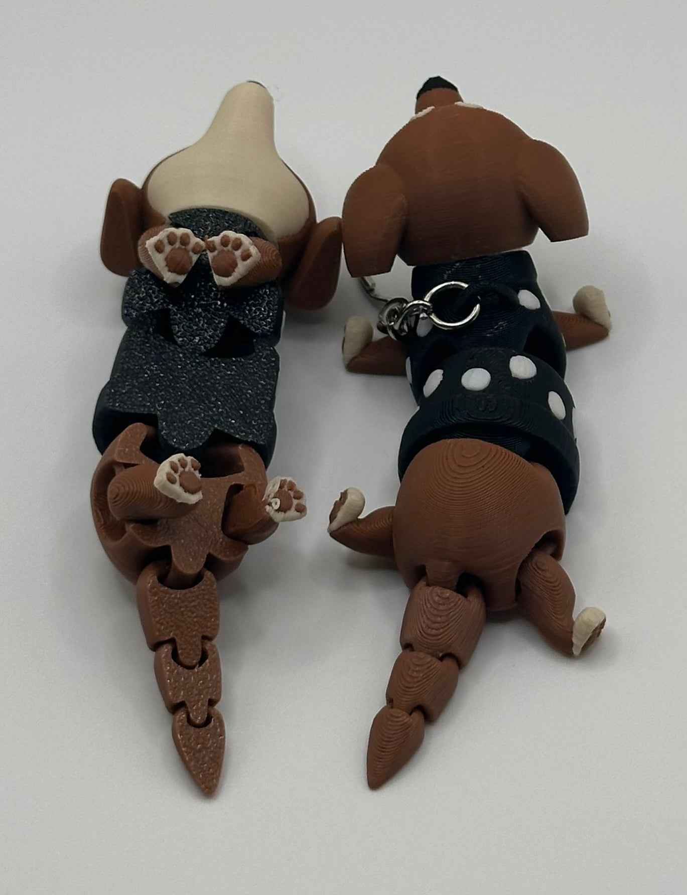 3D Printed Flexi Sausage Dog | Dachshund Fidget Toy | Cute Desk Buddy | Keychain | Keyring Gift for Dog Lovers