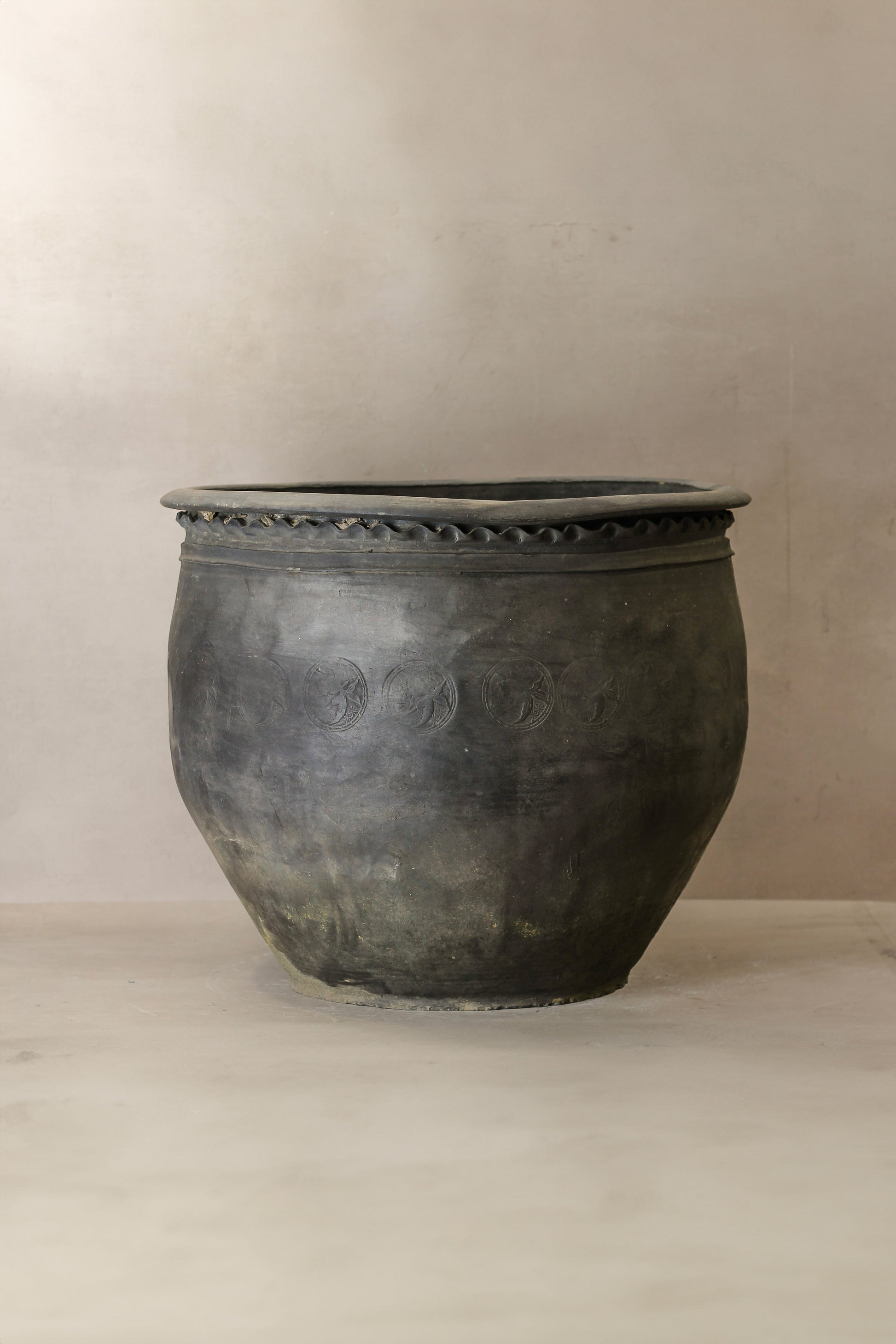 Big Old Grey Asian Pots - L017