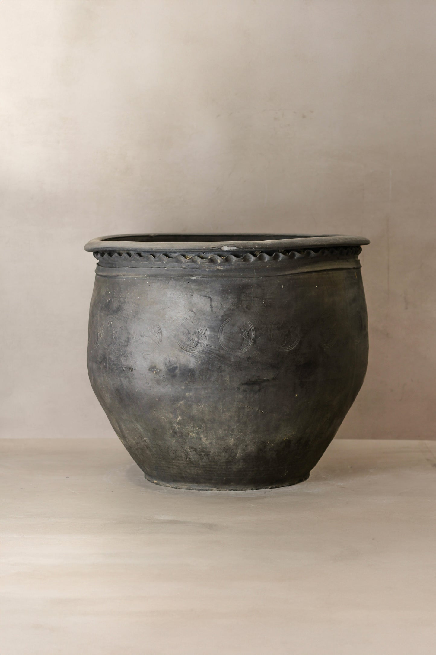 Big Old Grey Asian Pots - L017
