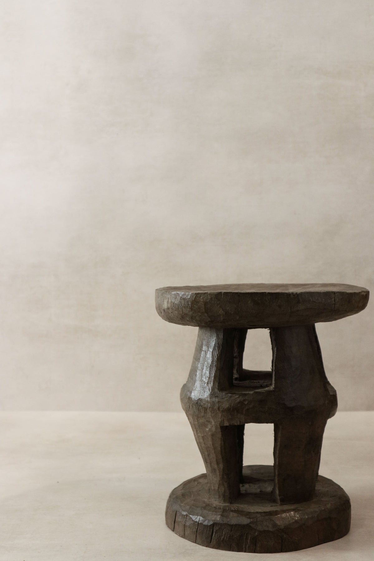 Tonga Stool - 102.3