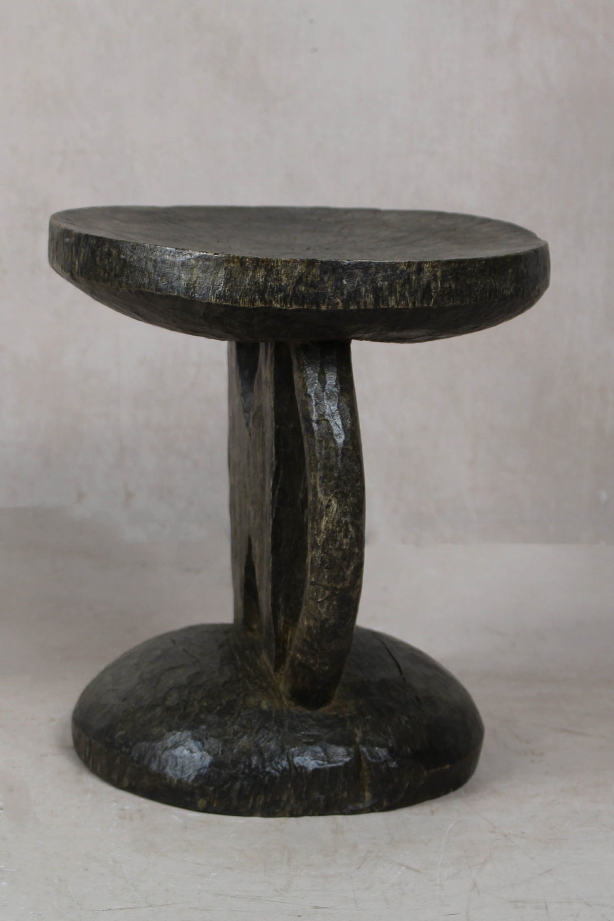 Tonga Stool - 172.8