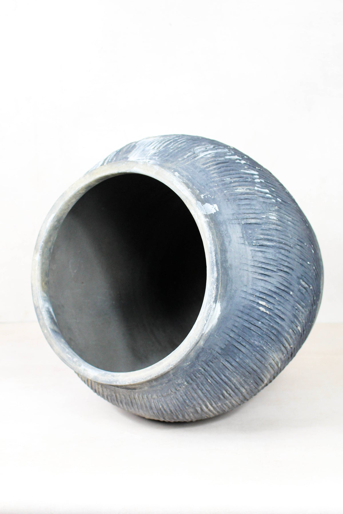 Vintage Textured Grey Pot - VT12