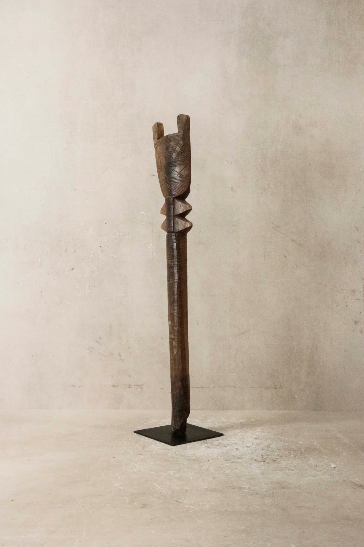 Tuareg tent peg sculpture - 5.5