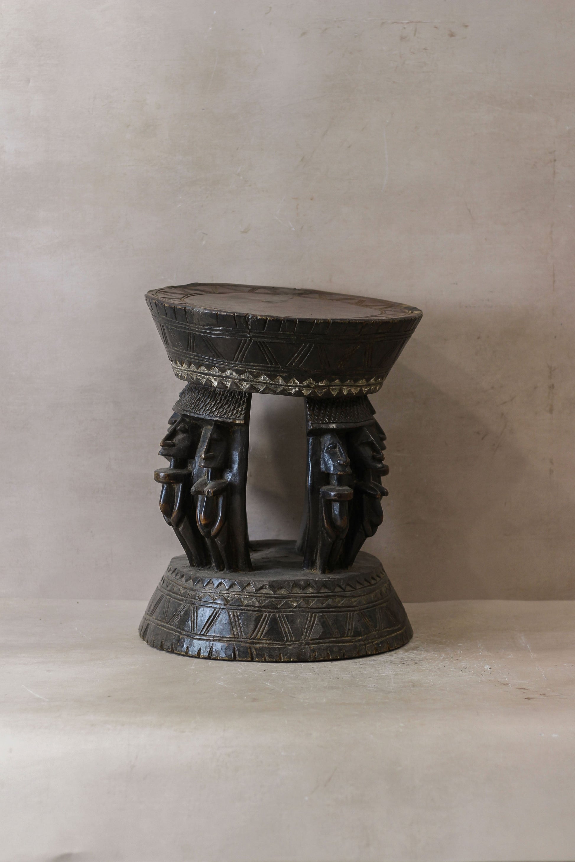 Vintage Baule Wood Side Table 85.2