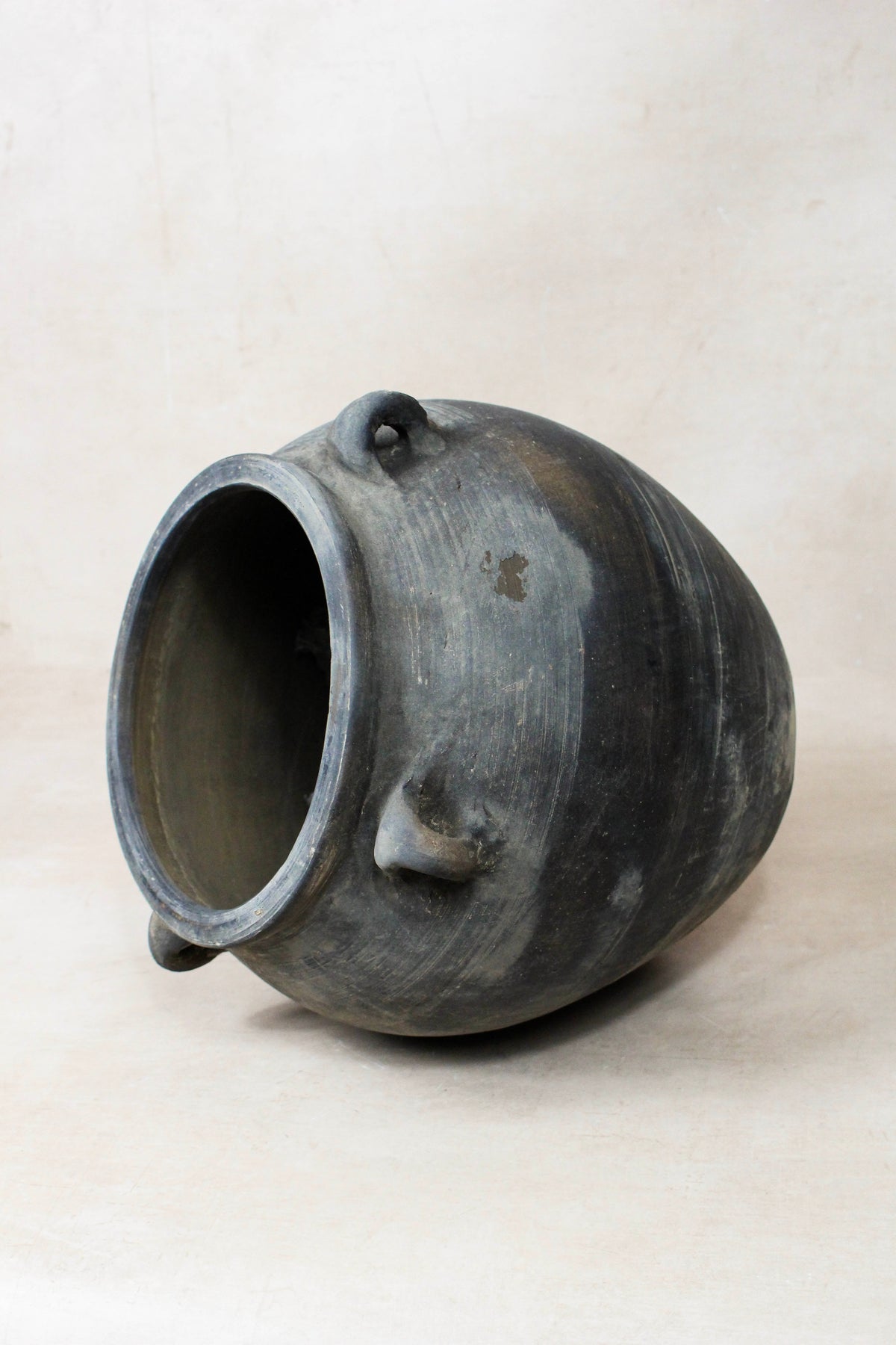 Vintage Dark pot with ears - E4.30