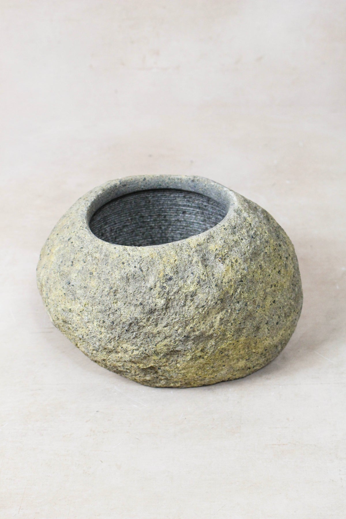 River Stone Planter Pot 22.1