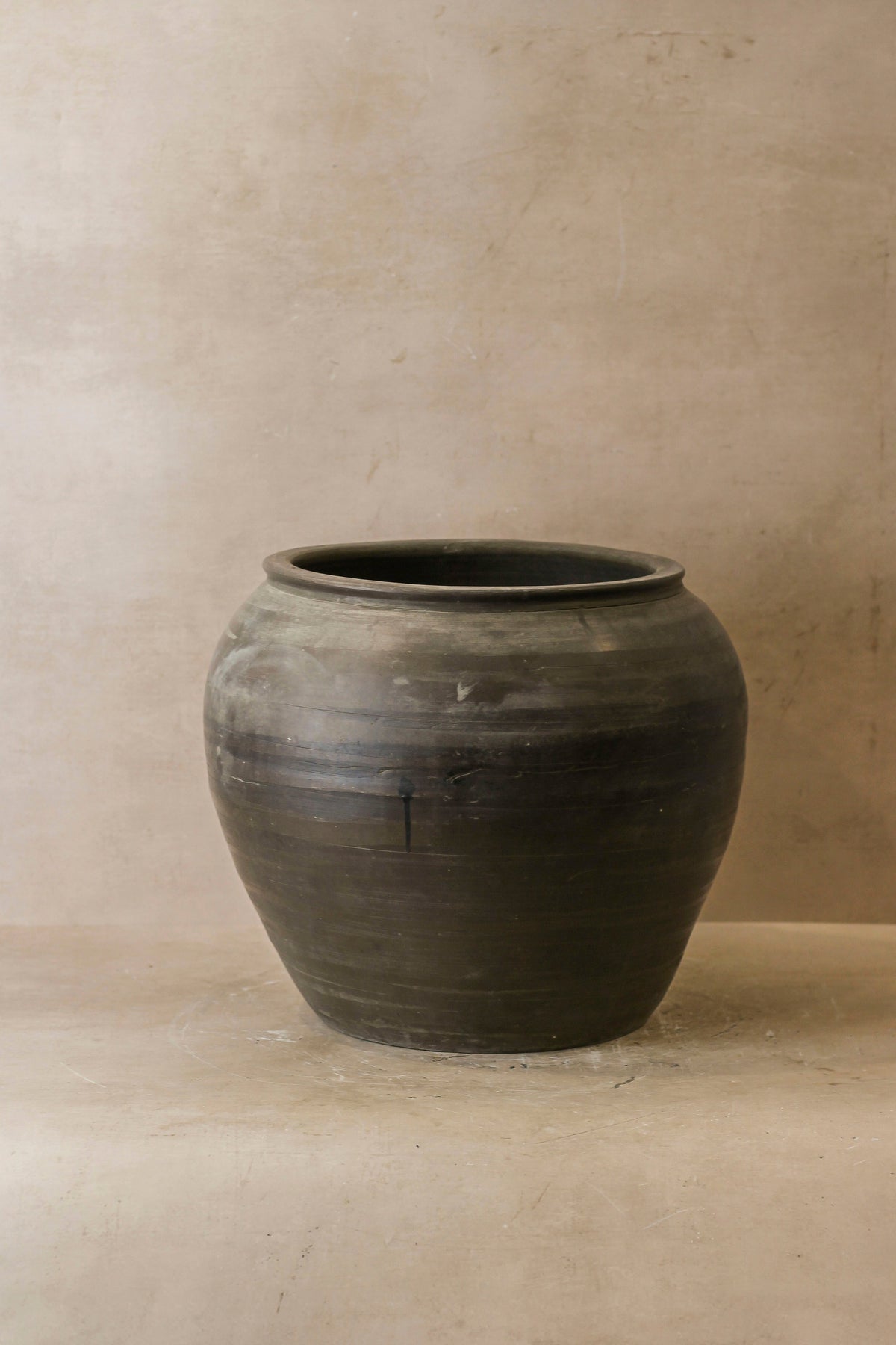 Vintage Dark Pot - No 58
