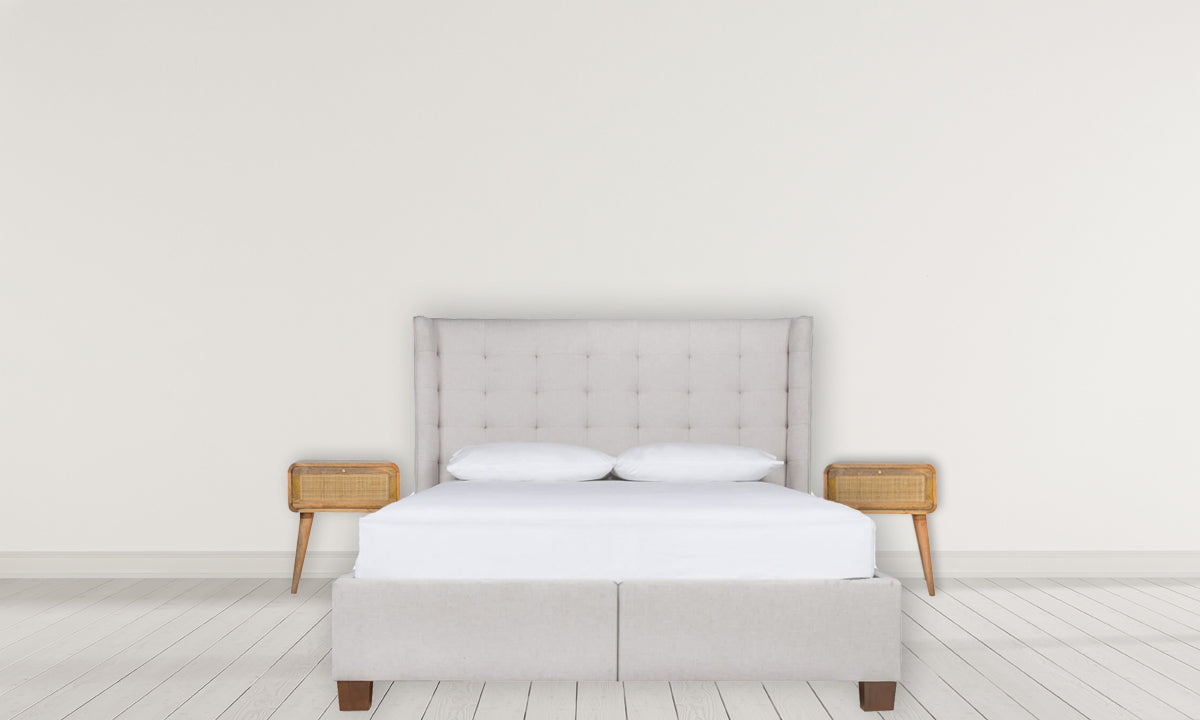 Close-knit Bedside
