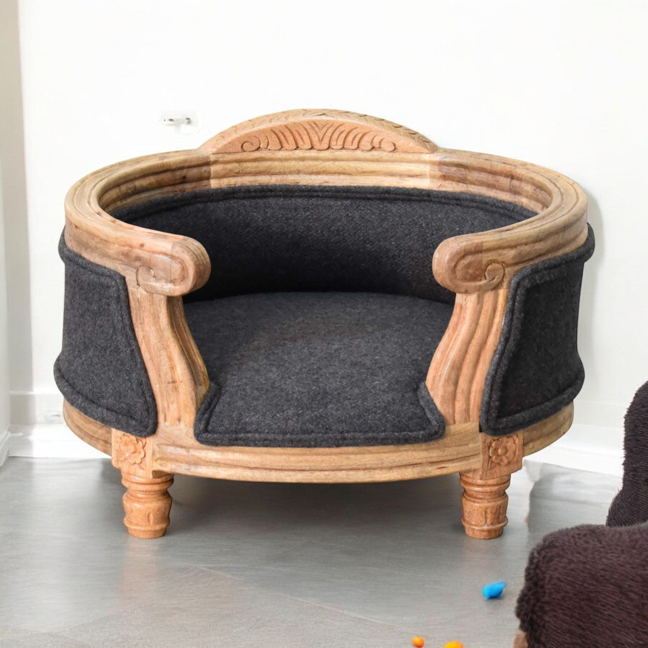 Carved Battleship Tweed Pet Bed