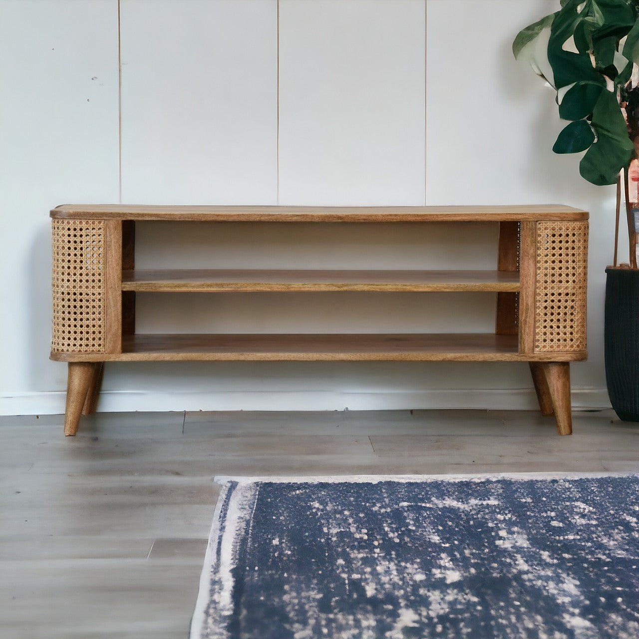 Larissa Open Media Unit