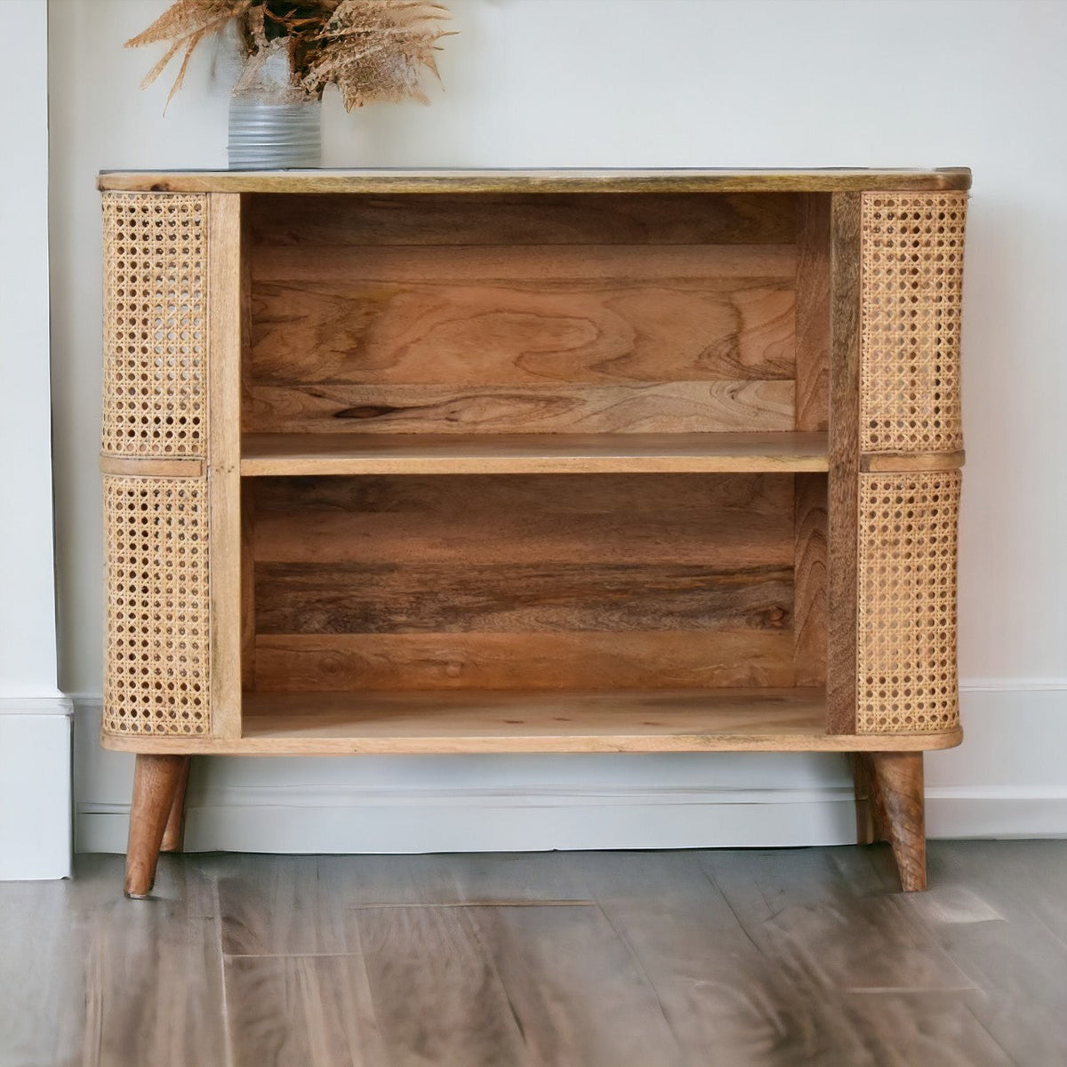 Larissa Open Cabinet