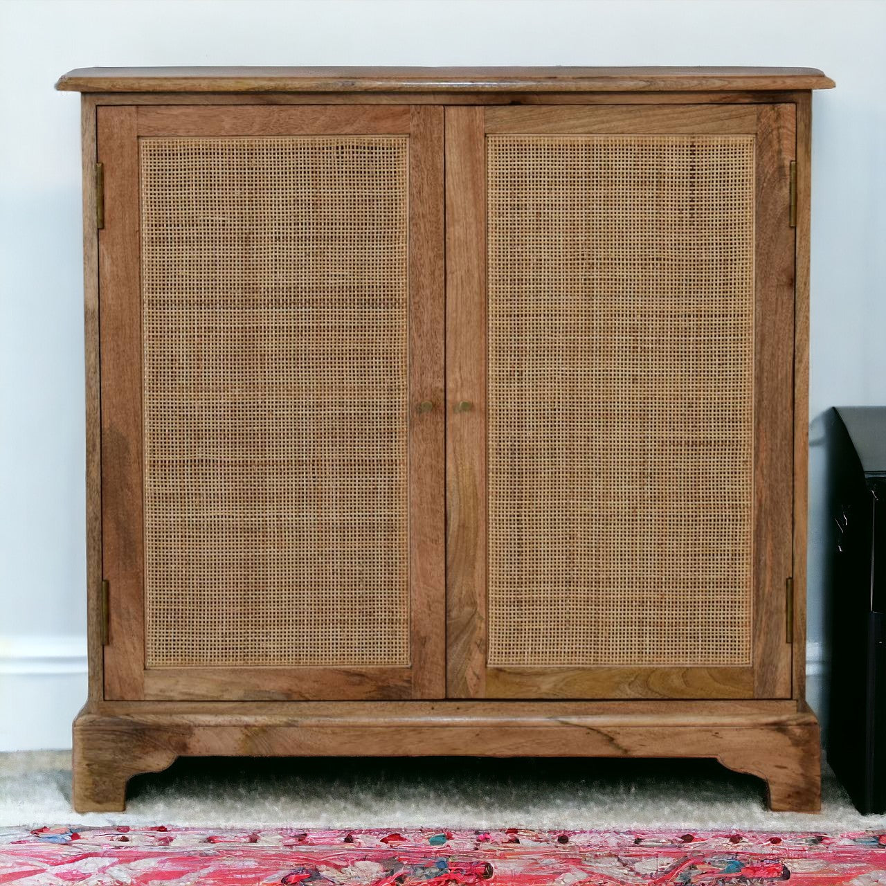 Close-knit Lounge Cabinet