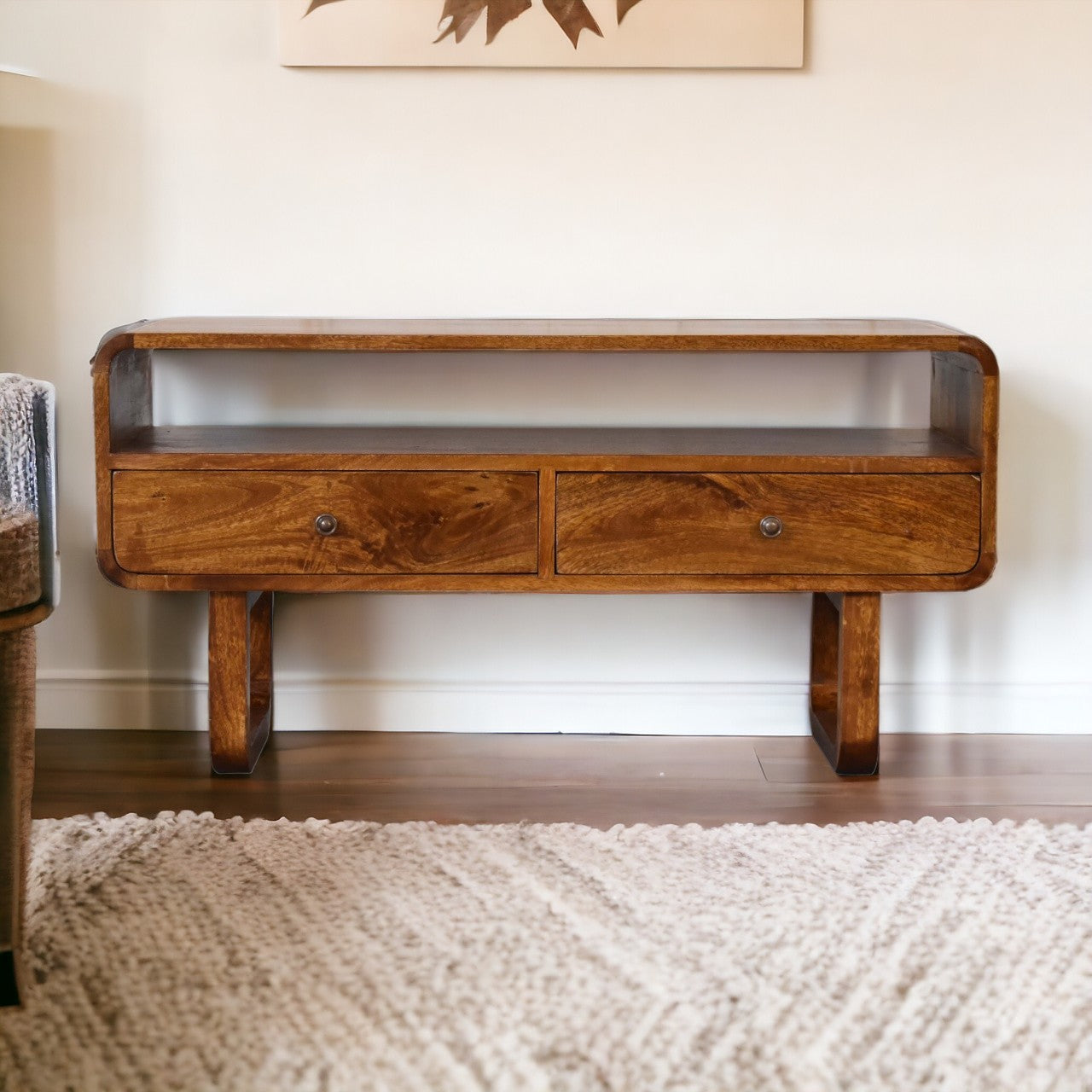 U-Shape Curve Chestnut Media Unit