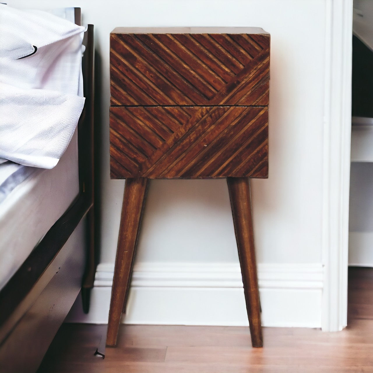 Lille Mini Chestnut Bedside
