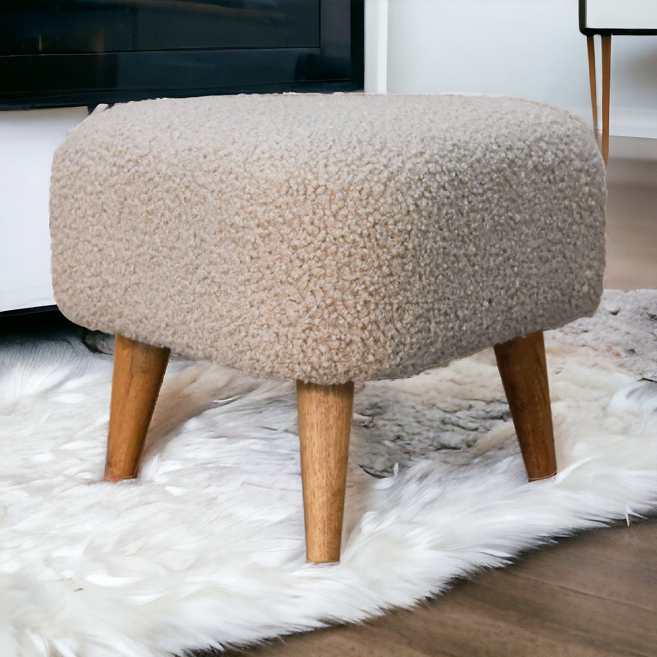 Mud Boucle Triangle Footstool