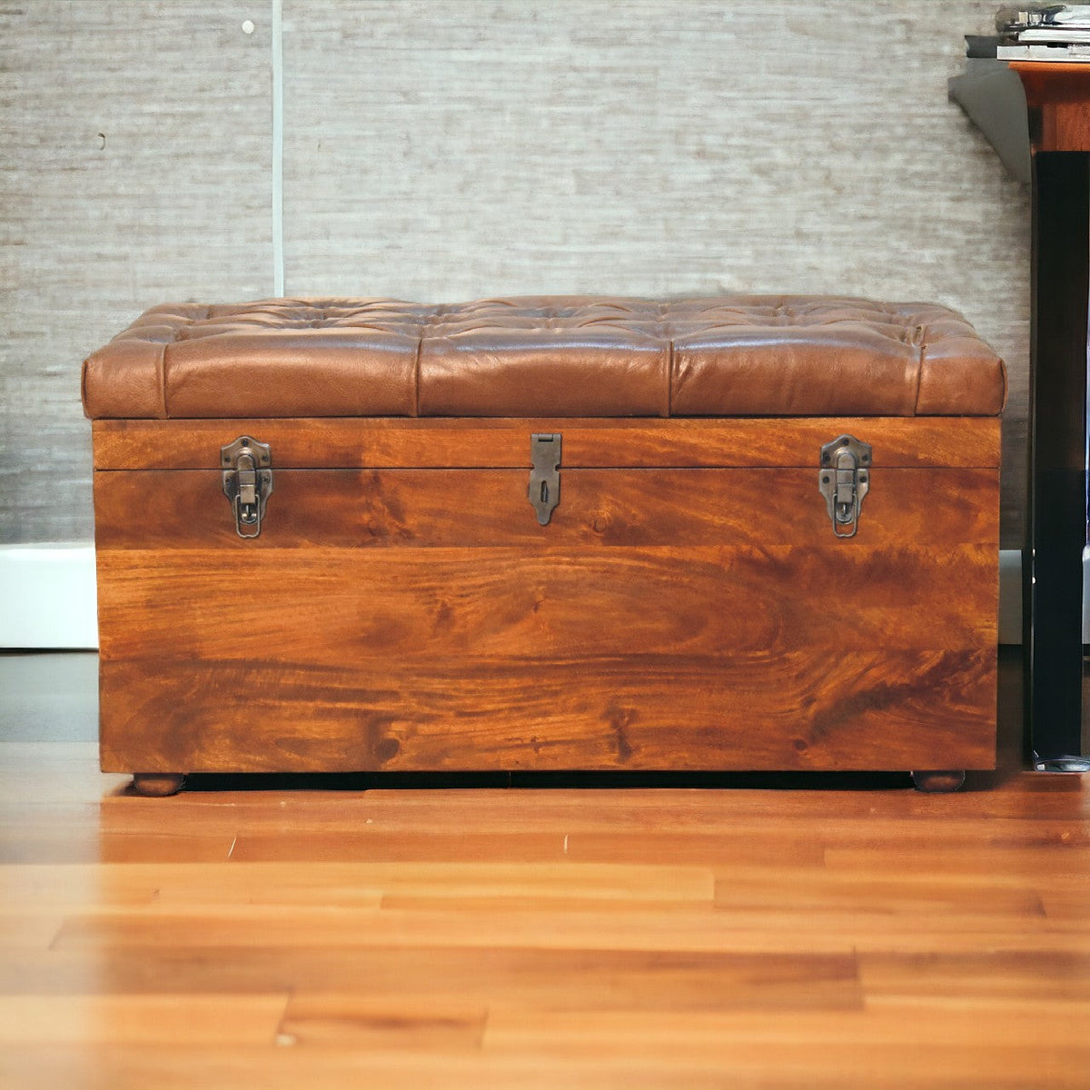 Buffalo Hide Chestnut Storage Trunk Storage Bench