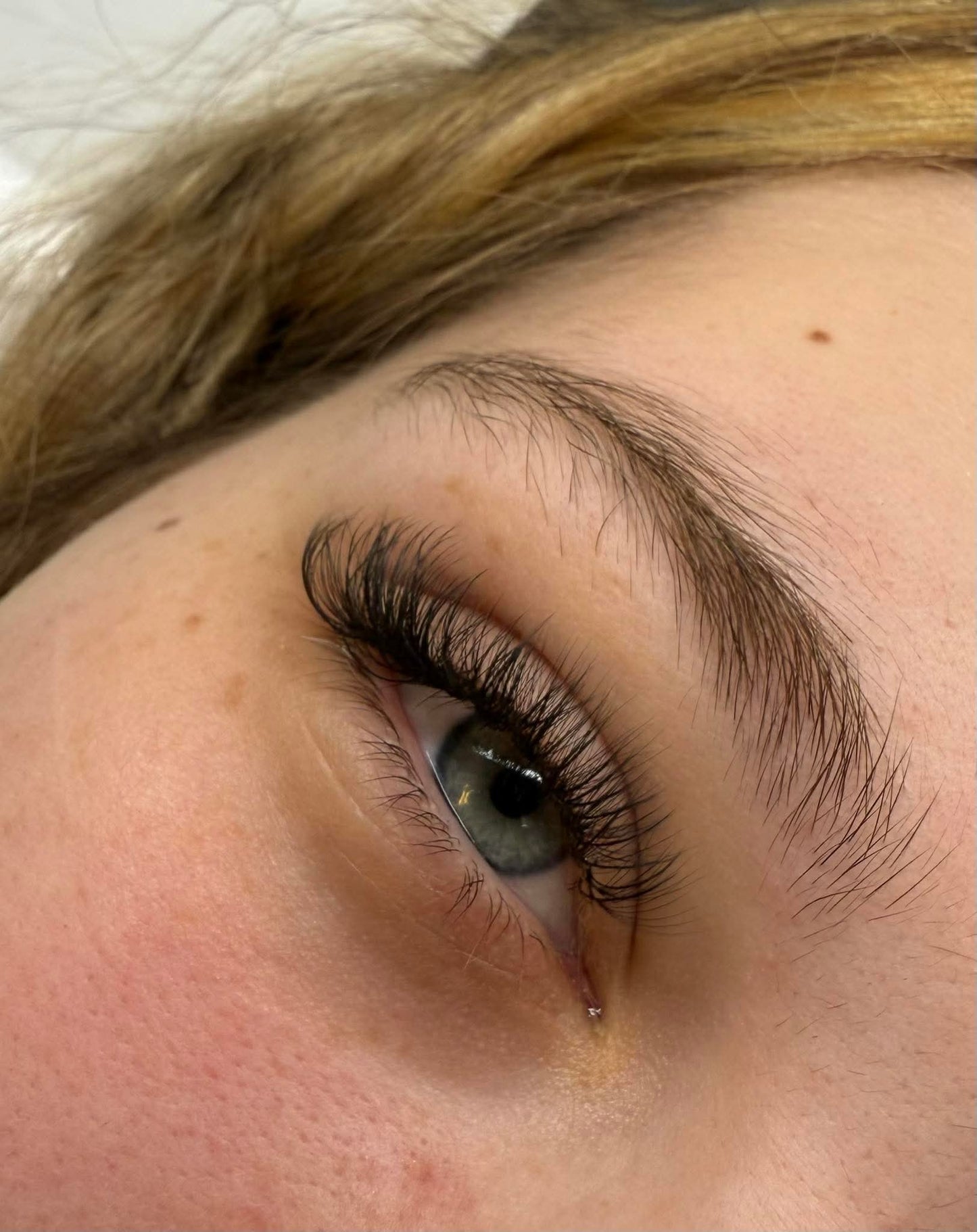 Loose Promade Premade Fans Mixed Box Smaller Sizes