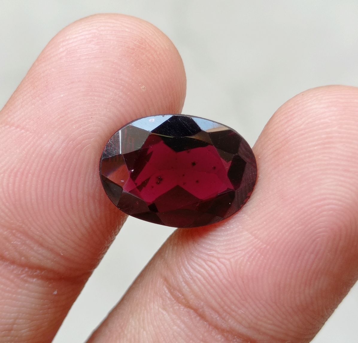 7.85ct Rhodolite Garnet - Natural Faceted Rhodolite Garnet - Symbolizing Love, Strength, and Inspiration - 16x12x5mm