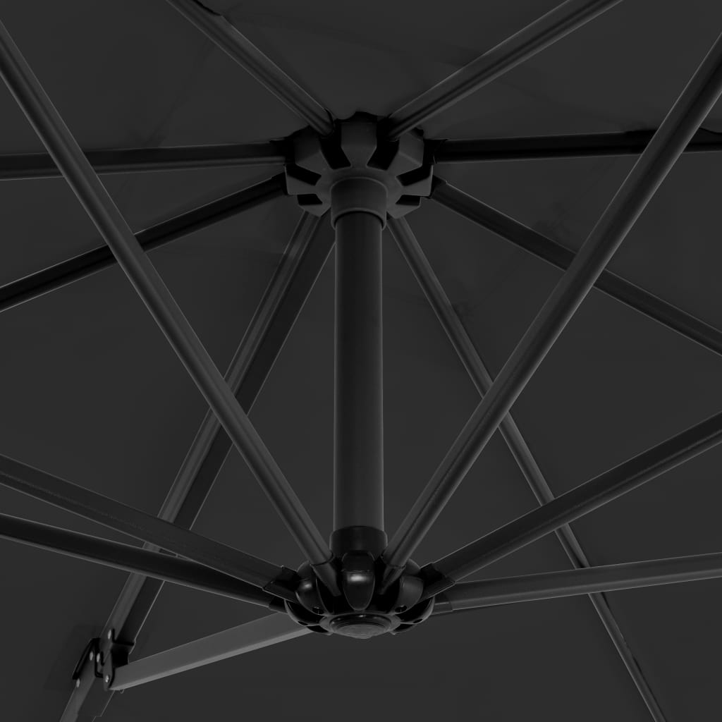 S069793477_12.jpg