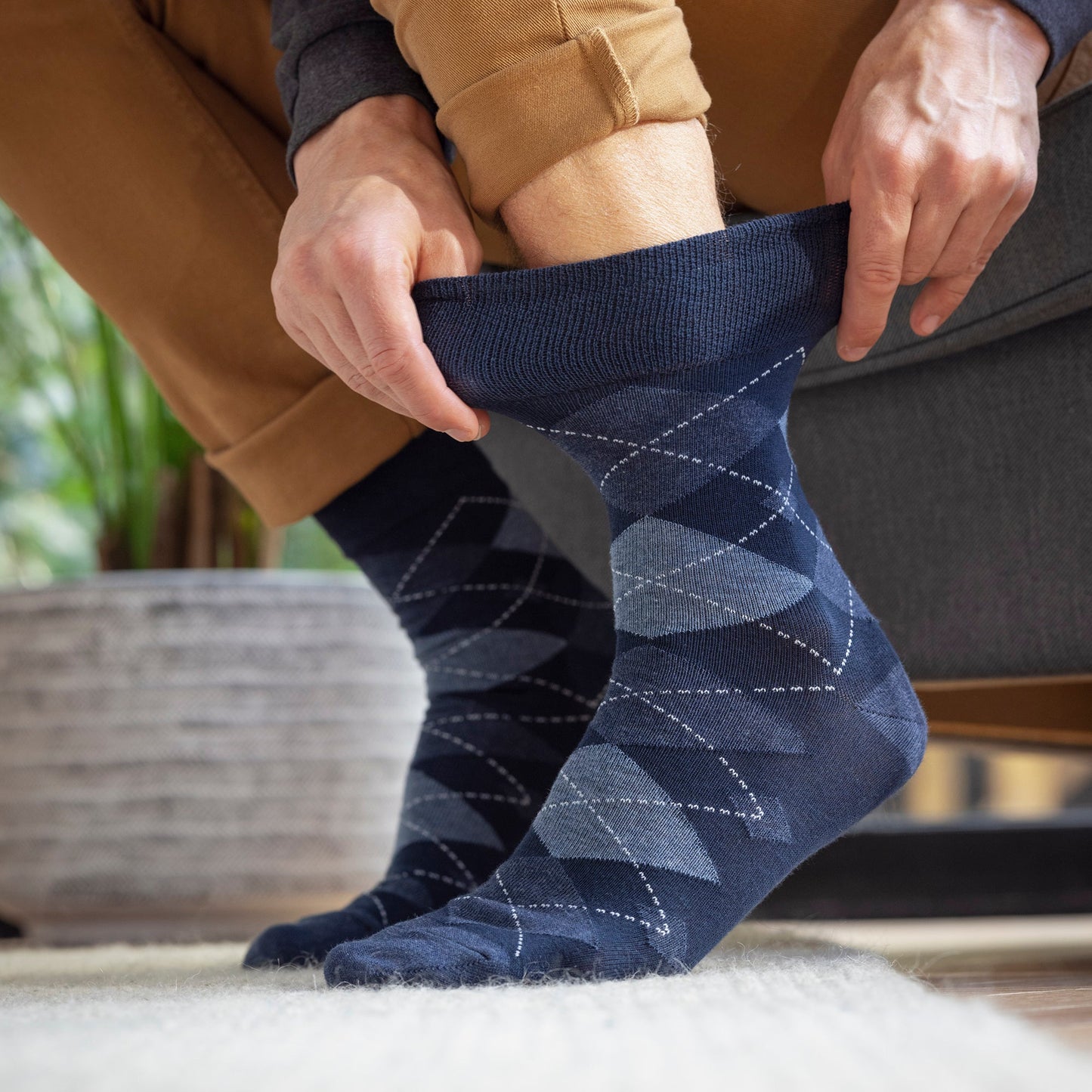 6 Pack Mens Non Elastic Loose Top Patterned Socks