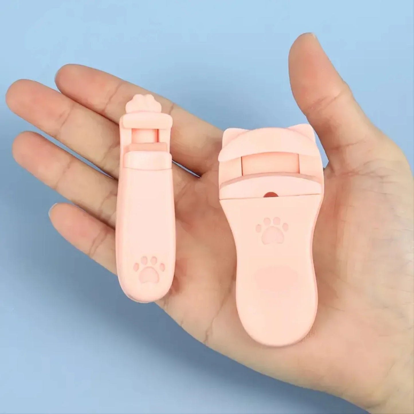 Compact and Portable Plastic Eyelash Curler Set - 2pcs with Extra Silicone Replacement Pads, Easy to Accurately Lift Partial Las
