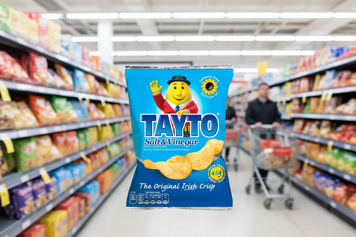 50 x Tayto Salt & Vinegar Flavour Potato Crisps 35G