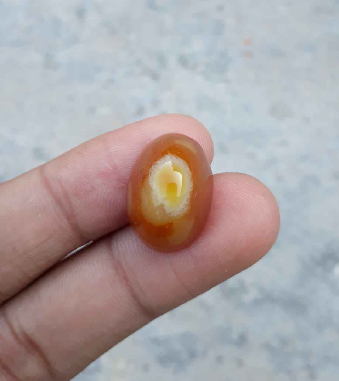 21.2ct Natural Eye Agate For Sale - Aqeeq - Dimension 19x14x12mm