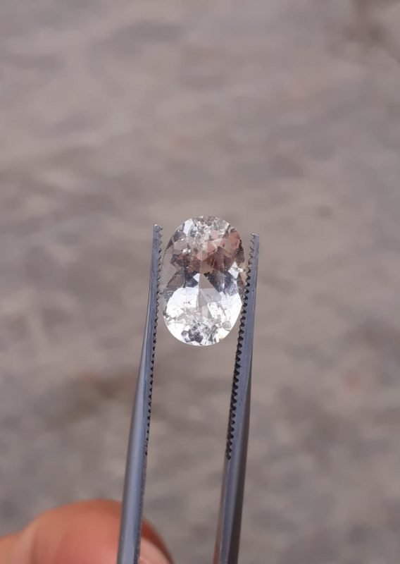 4.7ct Topaz - Whie Topaz Faceted Gemstone - Novemeber Birthstone - White Pukhraj - 13x9mm