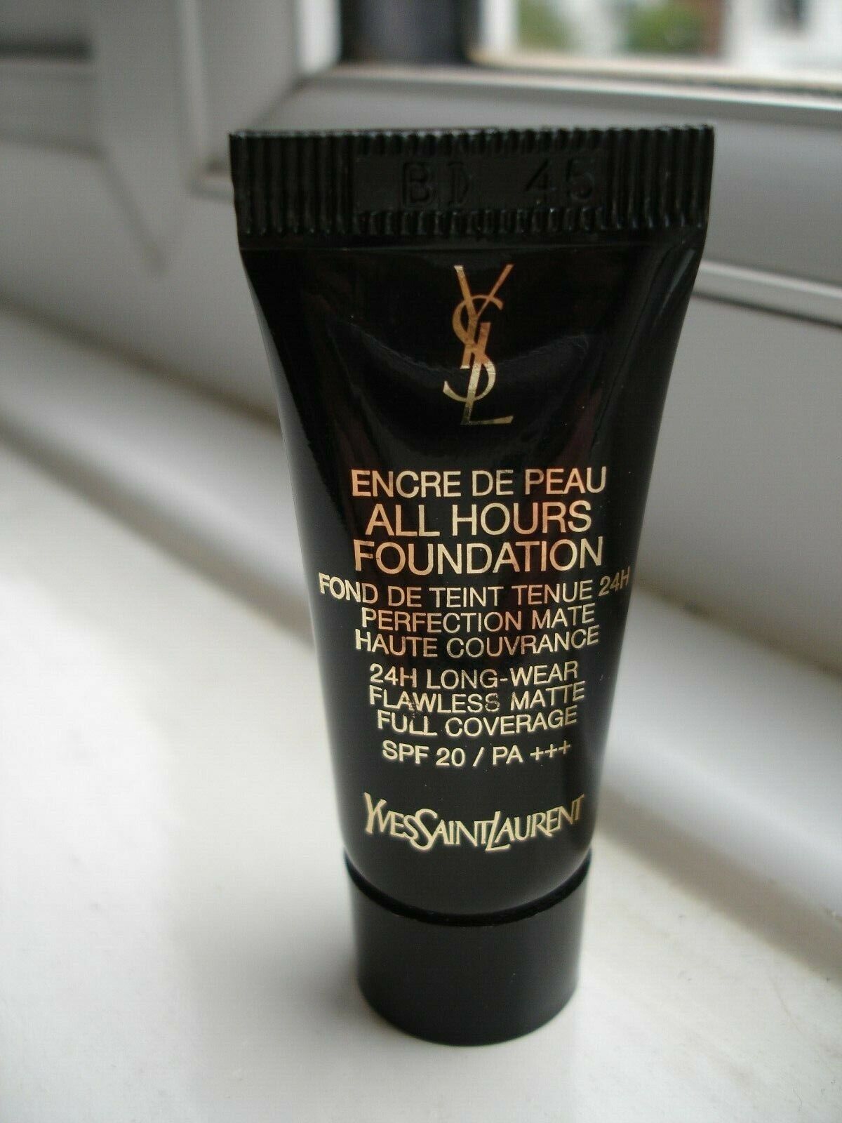 Yves Saint Laurent All Hours Foundation 5ml 0.16 fl. oz. official skincare sample Shade B 90 Ebony perfume tester