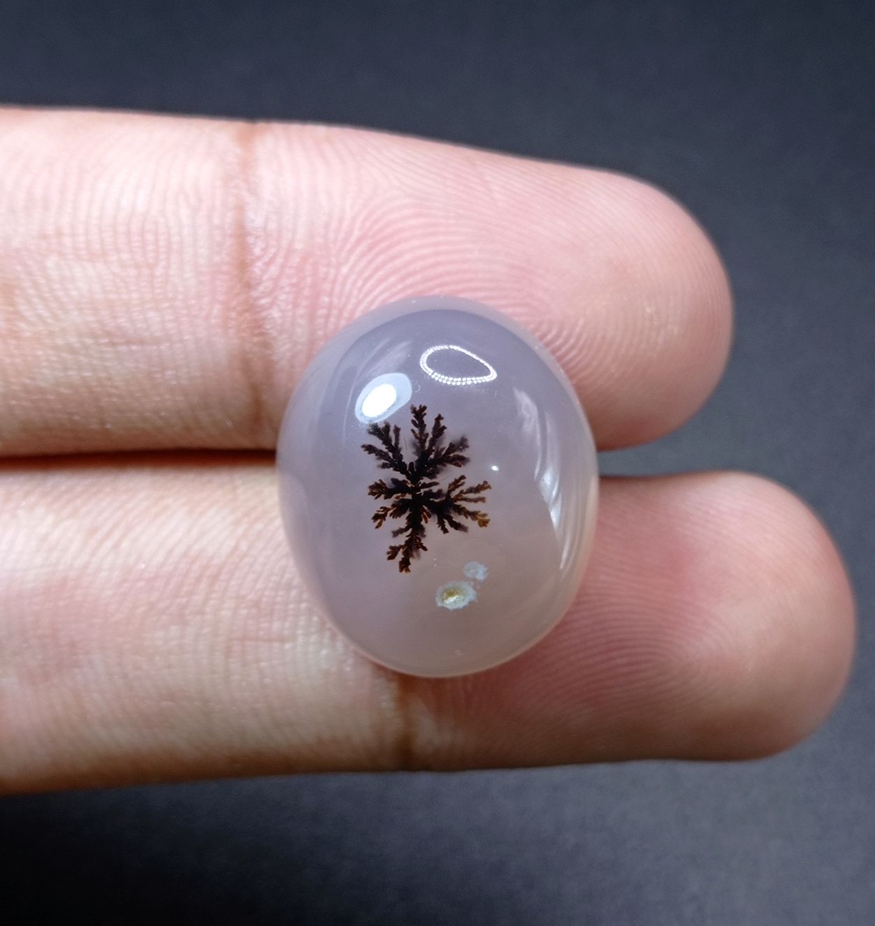 27.5ct-Natural Dendritic Agate - Shajri Aqeeq -21x17x10mm