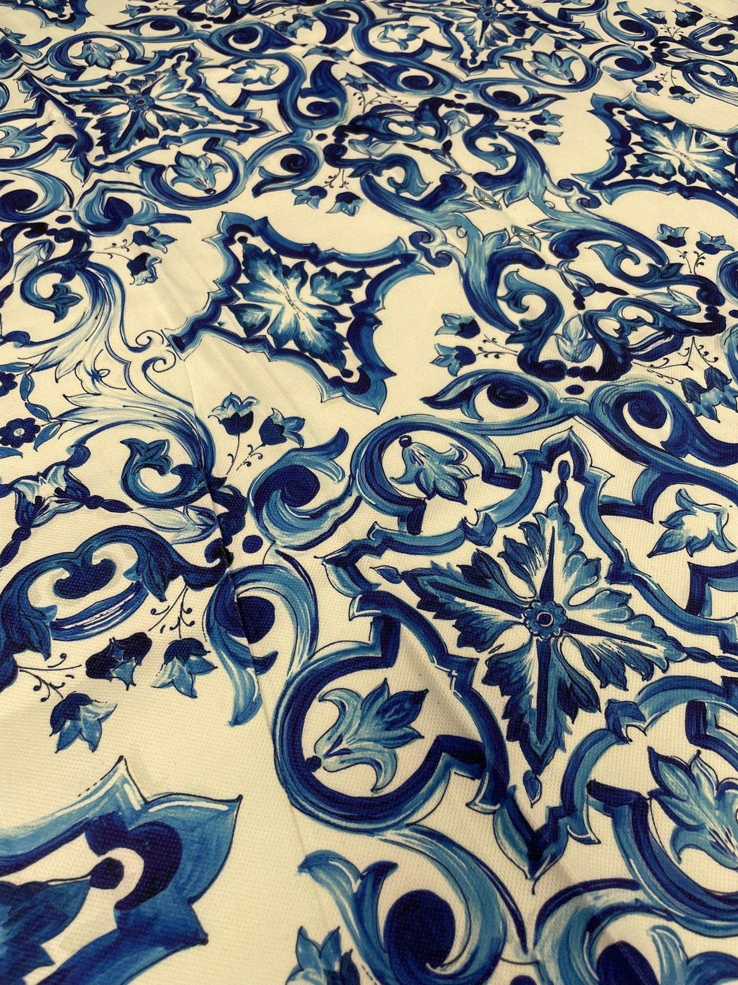 Baroque Design Upholstery Fabric for Elegant Home Décor
