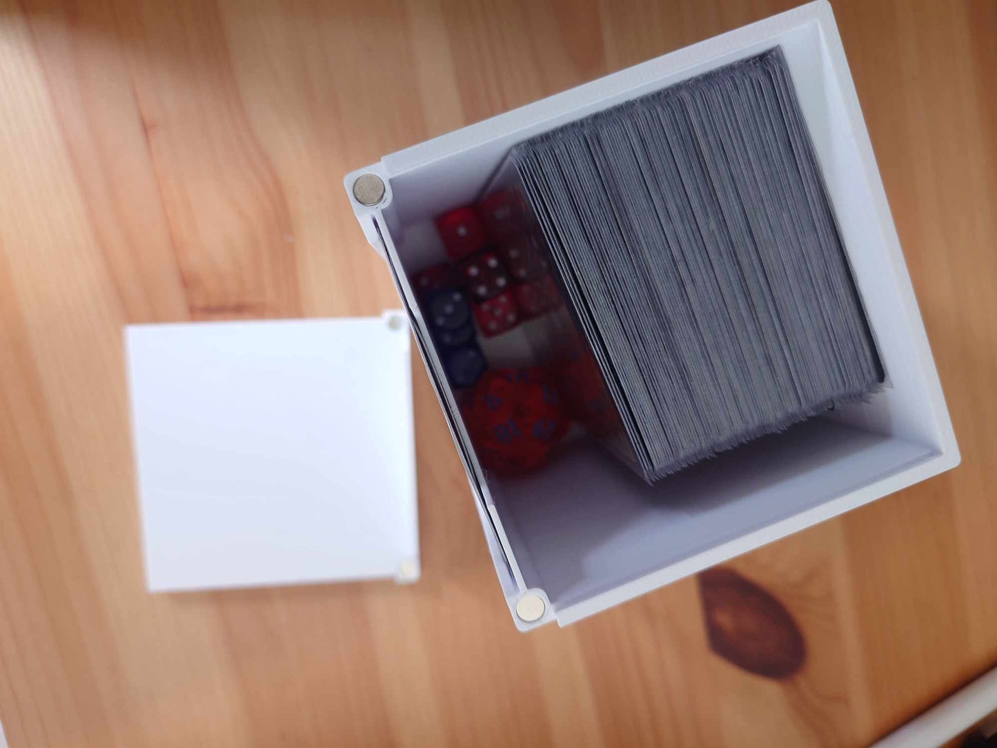 Commander Deck Box for Magic the Gathering (Magnetised) - Fits 100 + Single Sided Sleeved Cards and Passes the Shake Test - See Video