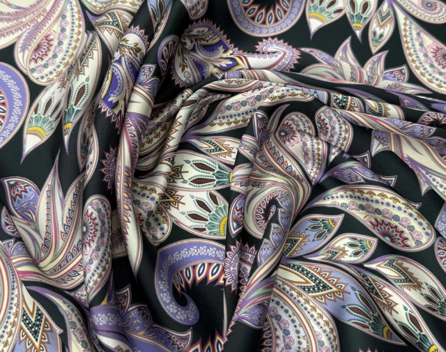 Elegant Paisley Pattern Fabric by the Metre – Soft & Stylish