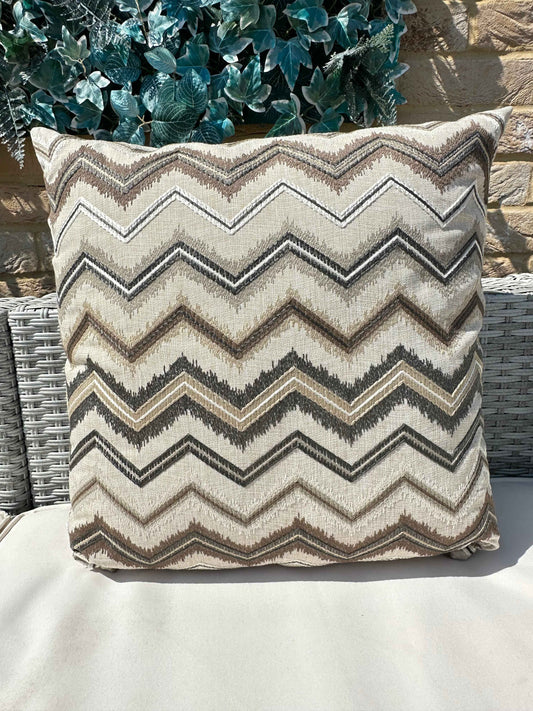 The Couture Cushion - The Outdoor Beige Zig Zag - Style No. 125