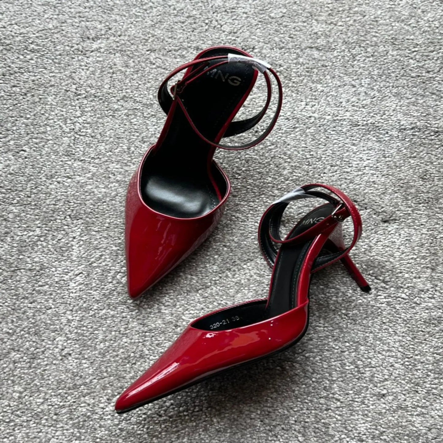 MNG High-heeled shoe